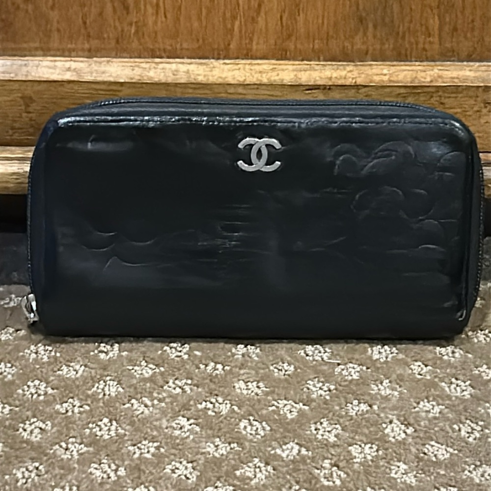 Chanel Camillia Authentic Rare Long Black Leather Zipper Wallet
